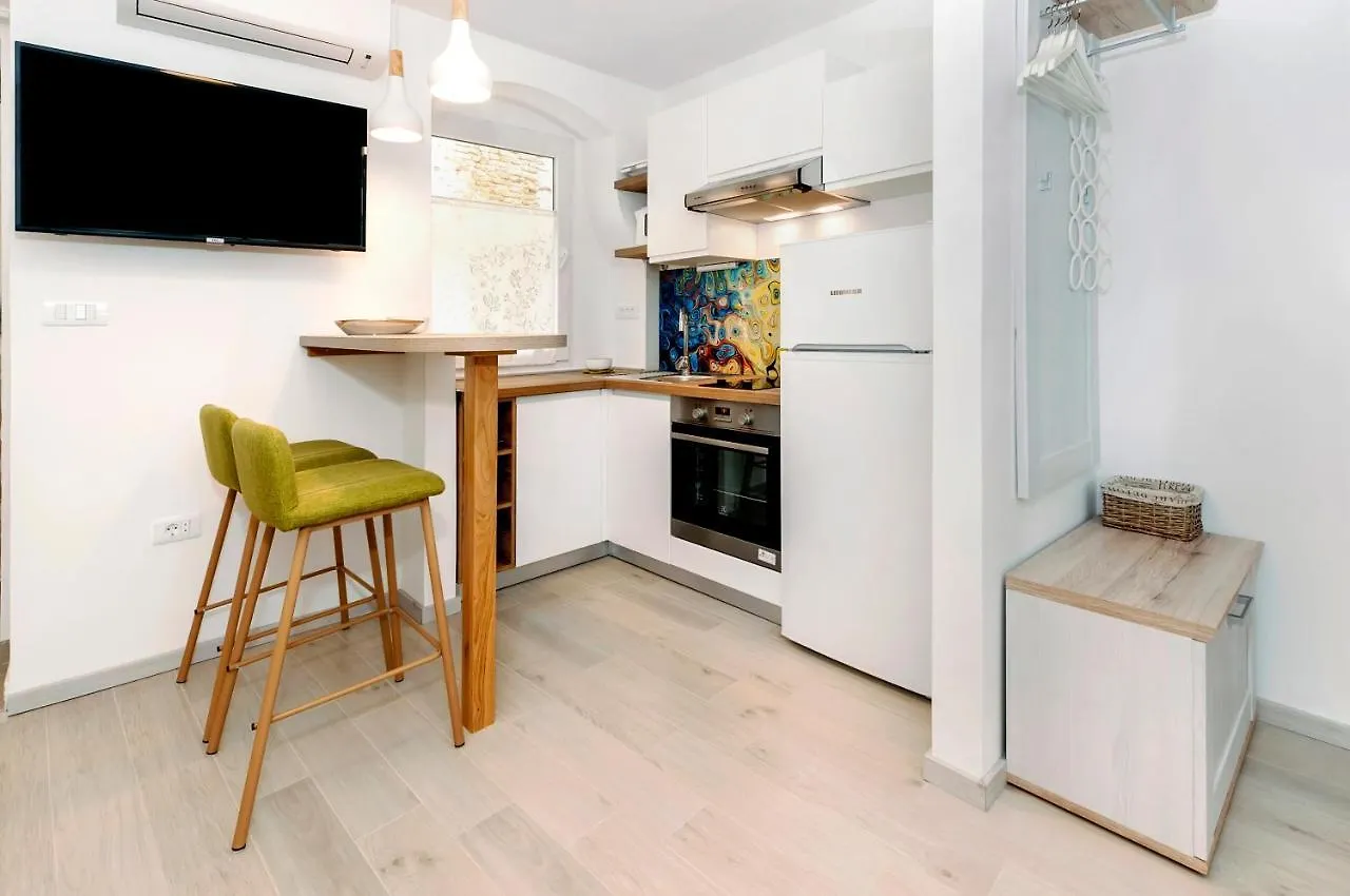 Apartment Amici With Terrace In Center Of Rovinj