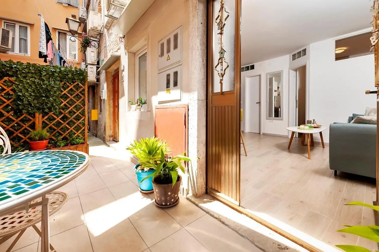 Apartment Amici With Terrace In Center Of Rovinj Croatia